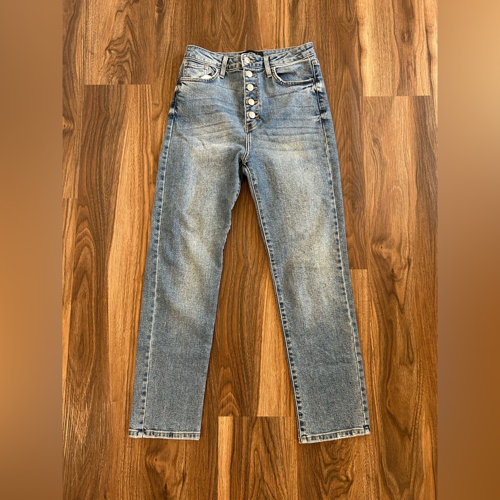 Women’s high waist jeans